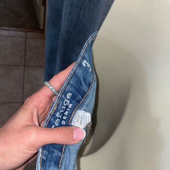 Refuge Ripped Blue Jean Shorts - Picture 4 of 4